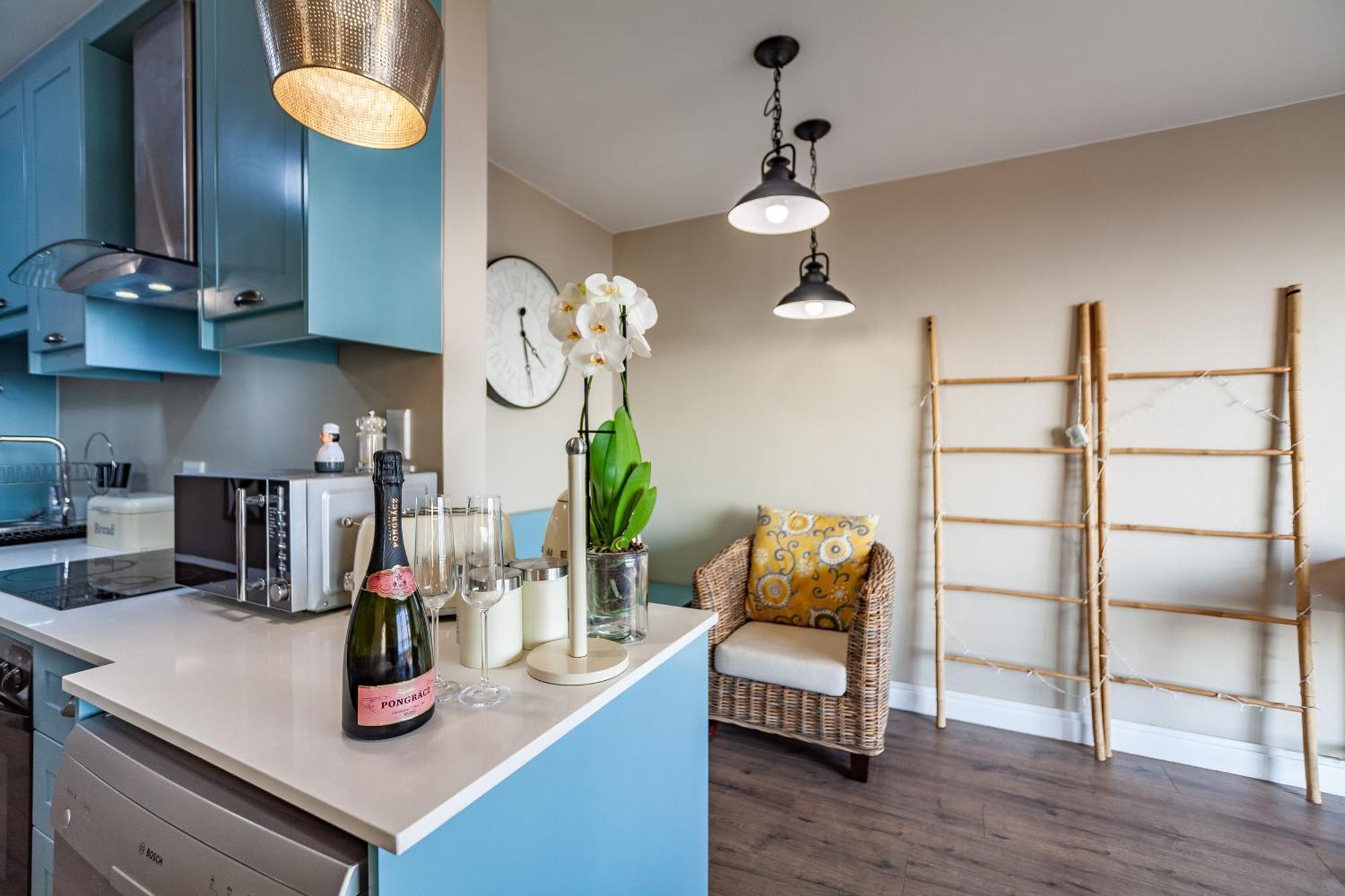 Beachfront Luxury Living- A106 Seaspray, Blouberg Apartment Cape Town
